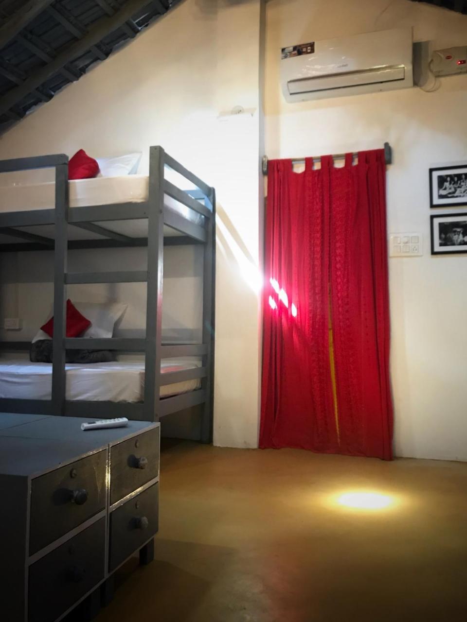 Craft Hostels Анжуна Екстер'єр фото